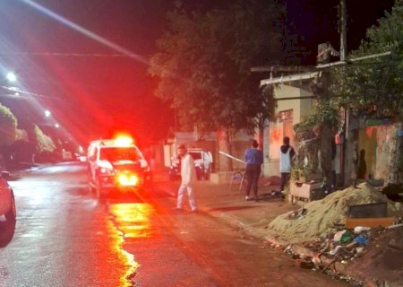 Homem é morto a tiros, mulher é baleada socorrida mas morre no HMI em Ivinhema