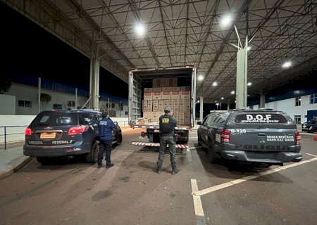 DOF e Receita apreendem 22 mil pacotes de cigarros do Paraguai em depósito clandestino