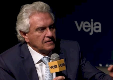 O diferencial que Caiado diz ter em relação a Flávio Bolsonaro