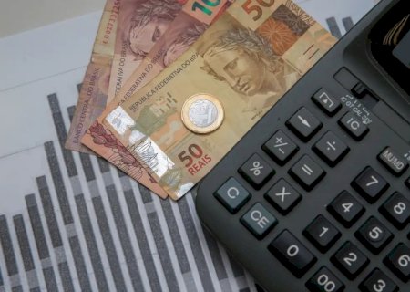 Brasileiro trabalhou 150 dias em 2026 apenas para pagar tributos, aponta estudo