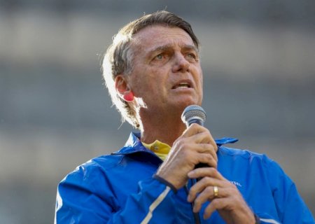 Boletim médico diz que Bolsonaro está com crise de soluços há 7 dias