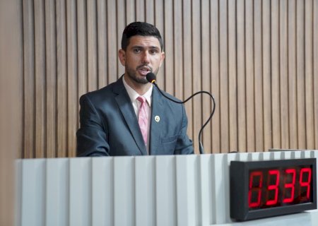 Vereador Diego Ricardy solicita esclarecimentos sobre aplicação de lei federal que beneficia Atendentes da Educação Infantil em Batayporã