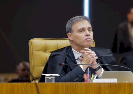 Fachin manda para Mendonça relatoria de ação sobre Flávio Bolsonaro no caso ‘Dark Horse’