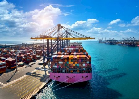 Tarifa adicional de 37,5% pode atingir um terço das exportações brasileiras para os EUA, aponta CNI