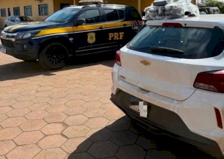 Mulher é presa com mais de 14 kg de pasta base de cocaína e ainda é autuada por furto após flagrante em Bataguassu