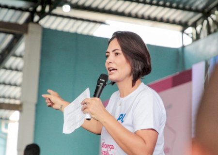 Michelle Bolsonaro volta a atacar aliança do PL com Ciro Gomes e diz que ‘direita do Ceará está vendida