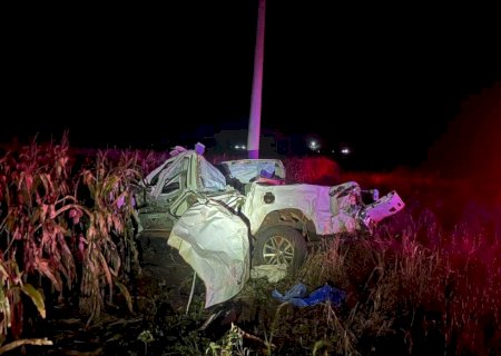 Homem morre após capotar Hilux com 1,8 tonelada de drogas em MS