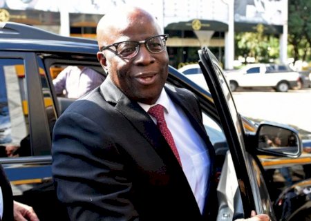 A contagem regressiva para Joaquim Barbosa desistir da candidatura à Presidência