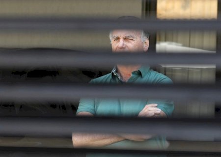 Defesa diz que arma 'perdida' de Bolsonaro está com a Polícia Civil do DF