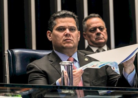 A pressão sobre Alcolumbre para promulgar projeto que dificulta aborto em crianças estupradas