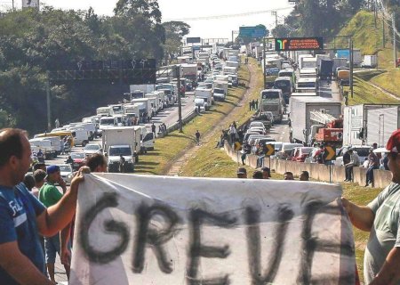 MP do Frete: Caminhoneiros iniciam paralisações pelo Brasil e pressionam Senado para votar antes do prazo final