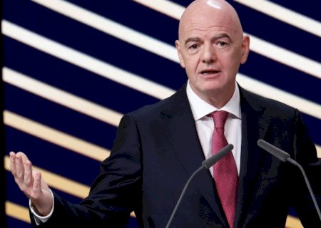 Dirigentes se afastam de Infantino em meio à batalha de poder na Fifa