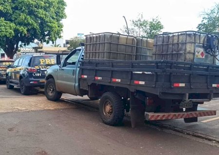 Maconha apreendida em tanques na carroceria de veículo pesou mais de 2 toneladas