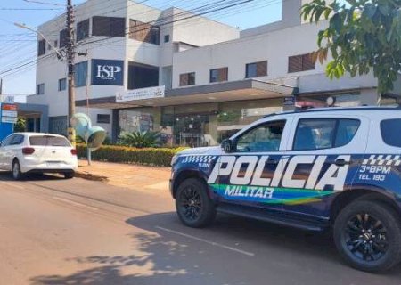 Polícia é chamada para despejar arrendatários de hospital particular