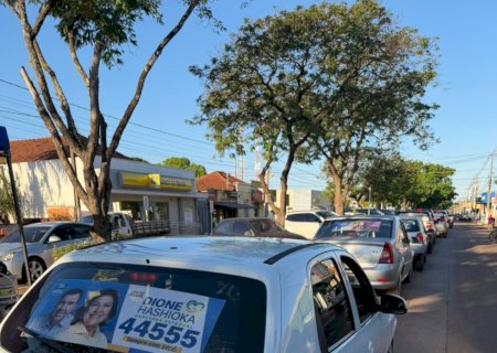 Carreata reúne cerca de 200 veículos e lideranças políticas em Batayporã
