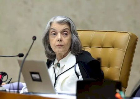 Cármen Lúcia preserva a dignidade em um STF no fundo do poço