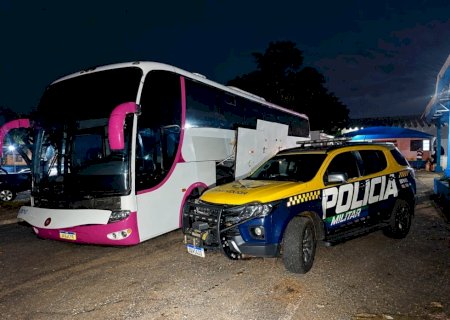 PMR apreende ônibus com mercadorias estrangeiras avaliadas em mais de R$ 84 mil em MS