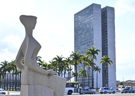 Em meio à crise no STF, parlamentares articulam proposta de reforma do Judiciário