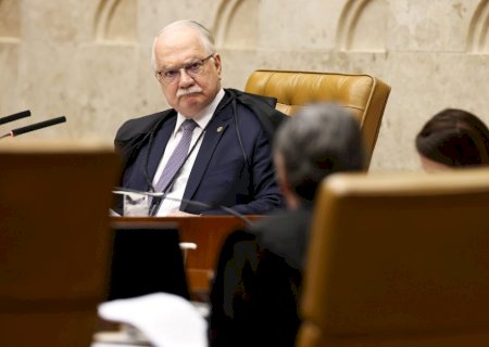 O apelo de ministros aposentados a Fachin na ‘mais aguda crise’ do STF