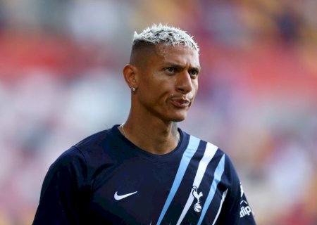 Clube de Salah oferece salário 3 vezes maior a Richarlison; veja detalhes