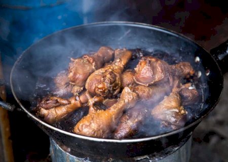 Demorei para entender por que não deveria deixar o frango cozinhando por muito tempo no fogo