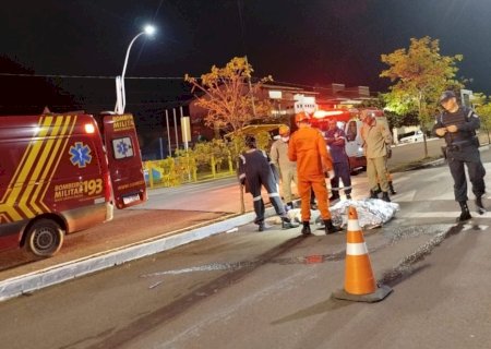 Mulher cai na rua, é atropelada e arrastada por motorista embriagada