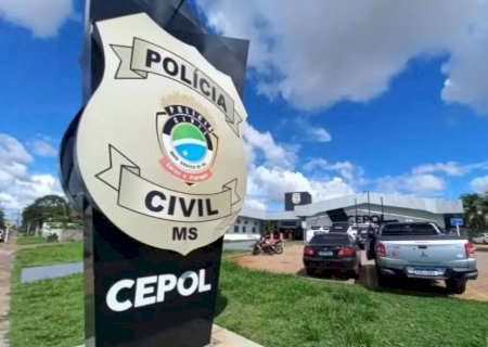 Jovem é executado com 12 tiros em borracharia, e dupla foge a pé após moto falhar