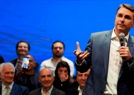 Flávio promete, se eleito, retomar benefício para eventos encerrado por Lula após suspeitas de irregularidades e alto custo
