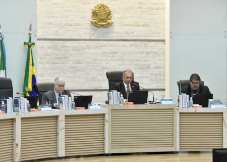 Dione Hashioka assume suplência após imbróglio sobre candidatura de Jerson Domingos