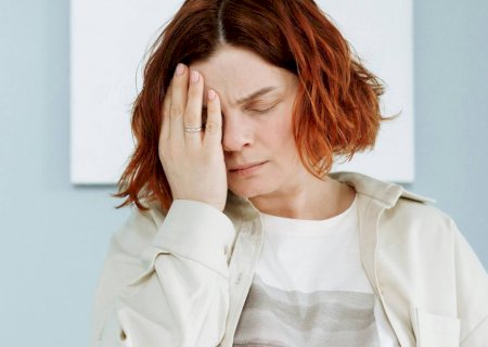 Dificuldade em relacionar sintomas como ansiedade e palpitações à perimenopausa pode atrasar diagnóstico