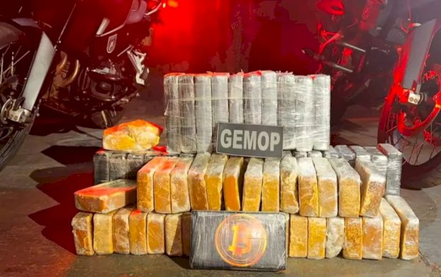 Idosa é presa com 60 quilos de cocaína após denúncia